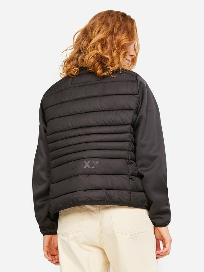 Demisezoninė moteriška striukė